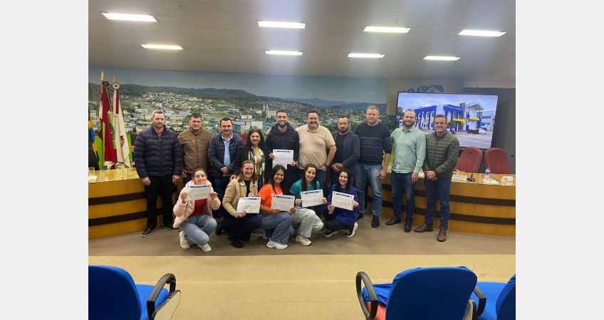 Câmara homenageia atletas que representaram Taió em corrida em Vacaria  Câmara homenageia atletas que representaram Taió em corrida em VacariaÂ